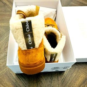 💕Make an offer💕CHLOE LAUREN SNEAKERS.